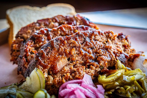 Pitmaster Bryan Furman is back on the Atlanta barbecue scene, joining Owens & Co. — Rough Draft Atlanta